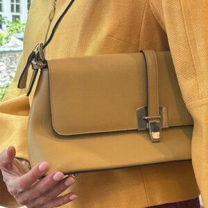 Faux Gucci baguette style clutch purse